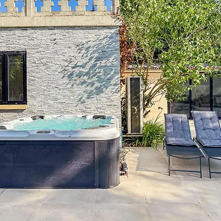 Avec Jacuzzi, Sauna, Cinema - Proche Paris *