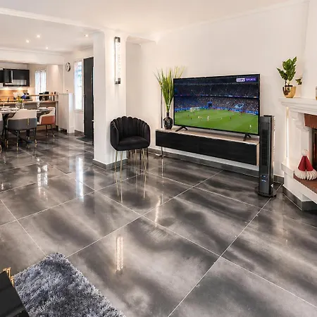 Avec Jacuzzi, Sauna, Cinema - Proche Paris *