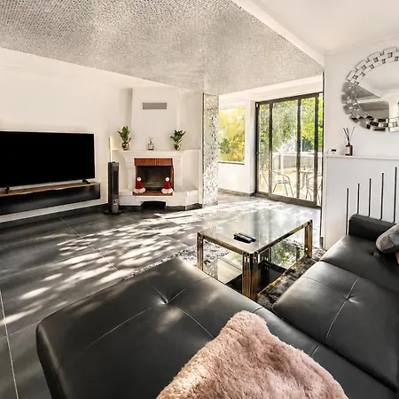 Avec Jacuzzi, Sauna, Cinema - Proche Paris